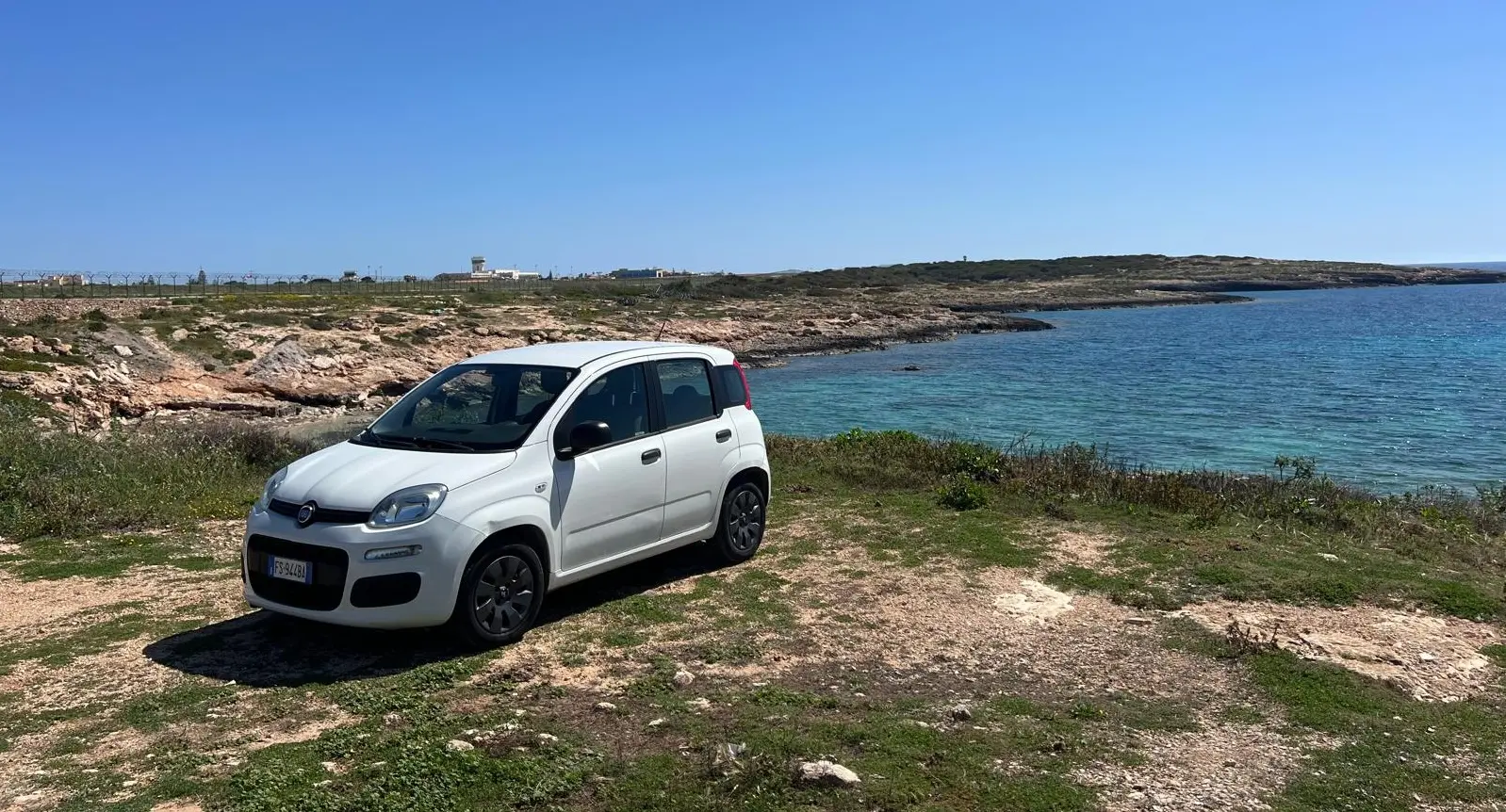 Perché il noleggio auto a Lampedusa può rendere la vacanza più semplice, comoda e libera